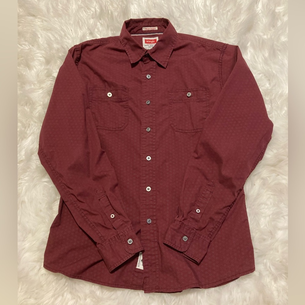 Wrangler men’s Medium long sleeve‎ button up flex comfort shirt